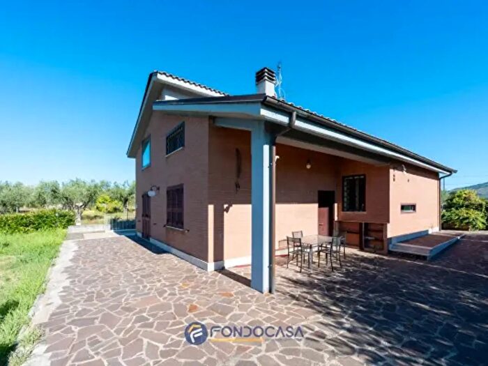 Casa trilocale in affitto in Via Grotta dell'Acqua, Gallicano Nel Lazio