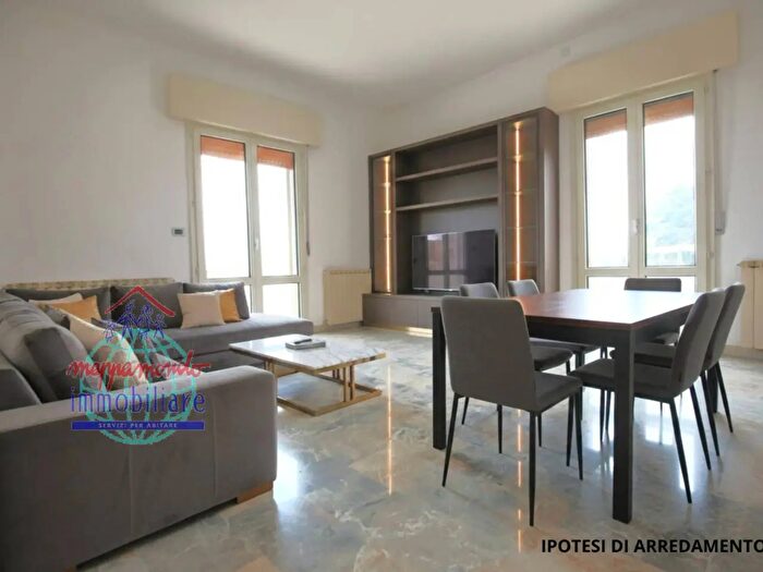 Appartamento con 7 locali in vendita in Via Mazzini, Terre del Reno