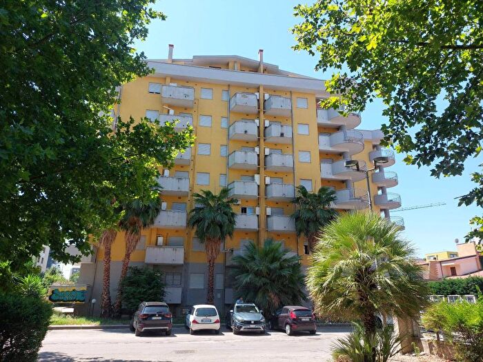 Appartamento trilocale in affitto in Via Ettore Maiorana, Quattromiglia, Rende