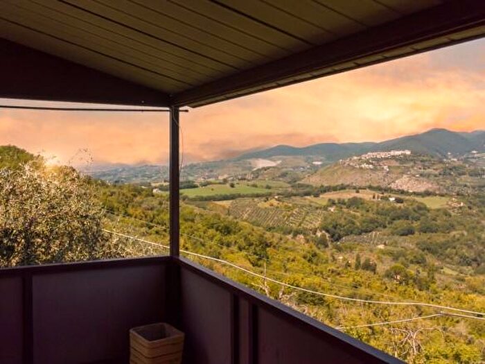 Casa quadrilocale in vendita in Poggio Nativo