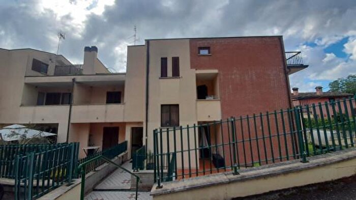 Appartamento trilocale in vendita in Via Montesanto, Torgiano