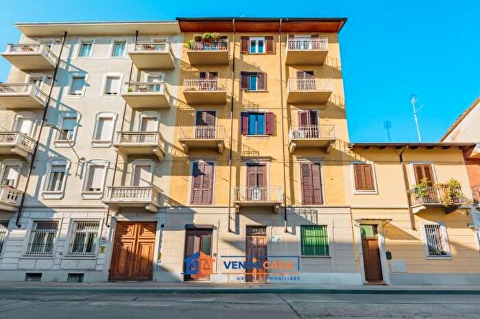 Appartamento trilocale in vendita in Via Cumiana, Torino