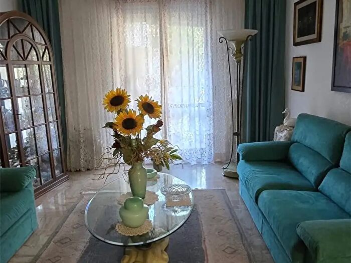 Appartamento trilocale in vendita in Modena