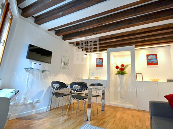 Appartamento trilocale in affitto in Campo Santa Maria Formosa, Santi Giovanni e Paolo Santa Maria Formosa, Venezia