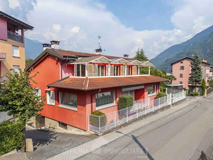 Casa quadrilocale in vendita in Via Guglielmo Marconi, Ardenno