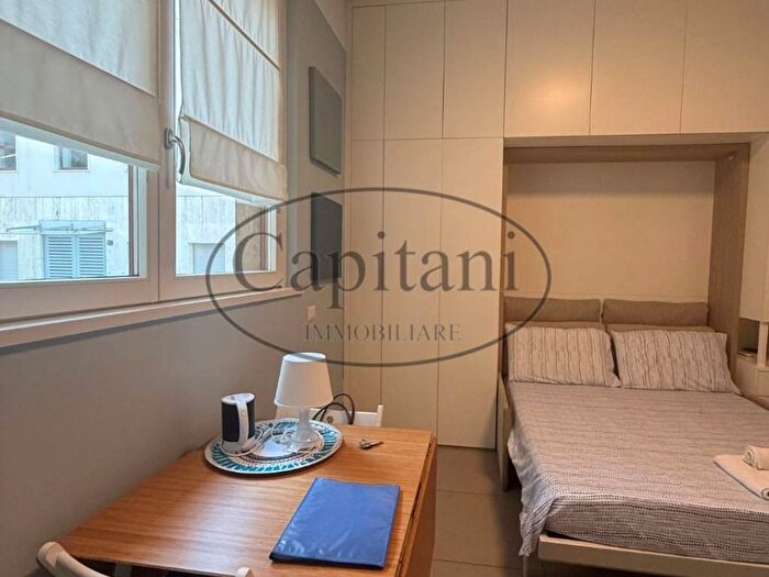 Appartamento monolocale in affitto in Via San Martino, Quadronno Crocetta, Milano