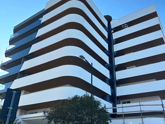 Appartamento trilocale in affitto in Viale Amerigo Vespucci, Porto Turistico, Pescara