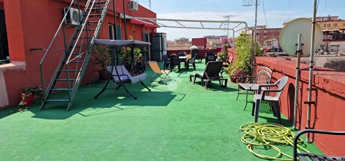 Appartamento trilocale in vendita in Via Cupa Caiafa, Napoli