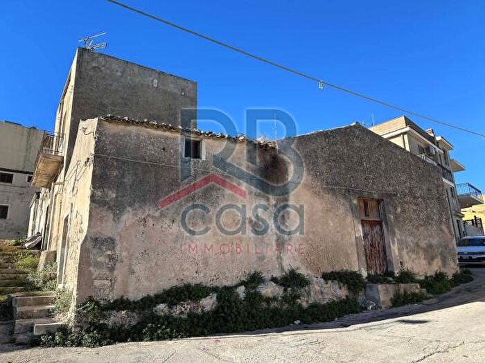 Casa bilocale in vendita in Via Girolamo Savonarola, Ispica