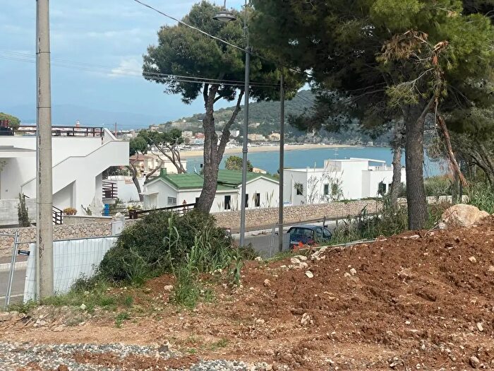 Casa quadrilocale in vendita in Via Fontania, Gaeta