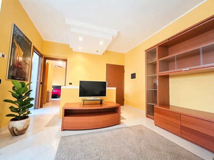 Appartamento bilocale in vendita in Via Cavour, Legnano