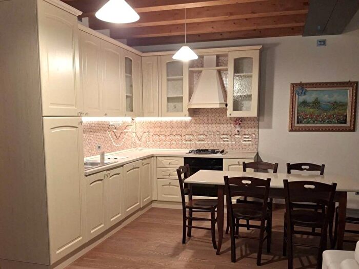 Casa quadrilocale in affitto in Vo