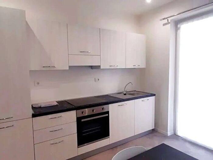 Appartamento trilocale in affitto in Via Cavour, Valenza
