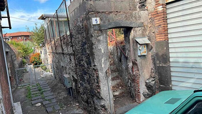 Casa bilocale in vendita in Vicolo del Prugno, Catania
