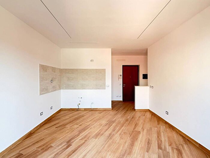 Appartamento trilocale in affitto in Via Umberto I, Varedo