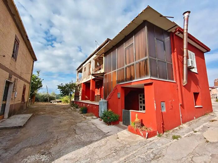 Casa quadrilocale in vendita in Via Scrima, Boville Ernica