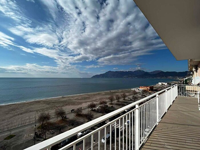 Appartamento quadrilocale in affitto in Via Leucosia, Mercatello Mariconda, Salerno