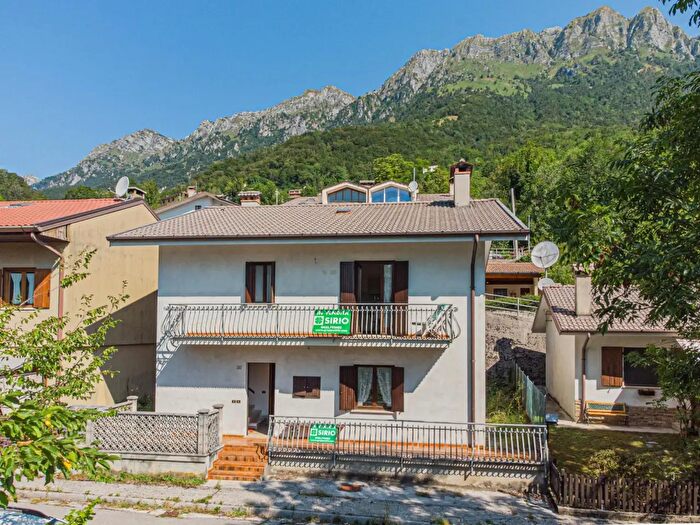 Casa trilocale in vendita in Cesariis, Lusevera