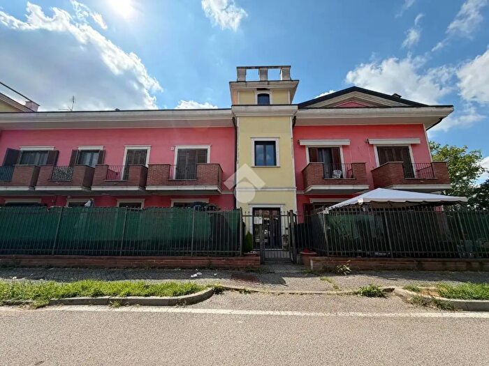 Appartamento trilocale in vendita in Via Dionigi Prestinari, Besate