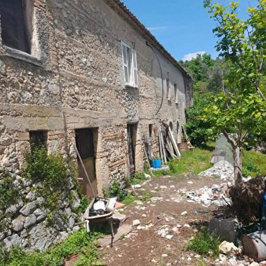 Casa quadrilocale in vendita in Contrada Vagni, Arpino