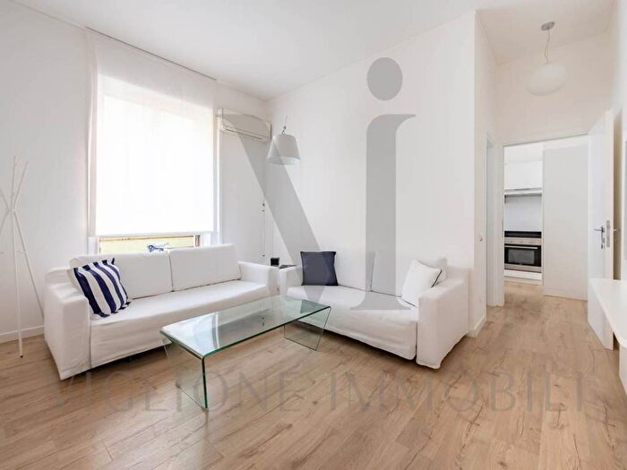 Appartamento bilocale in affitto in via Manzoni, Brera, Milano