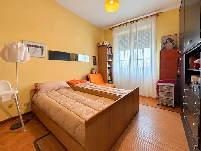 Appartamento con 6 locali in vendita in Via Raimondo Lullo, Vercelli