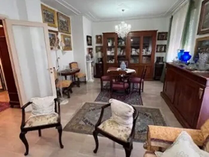 Appartamento con 5 locali in vendita in Tortona