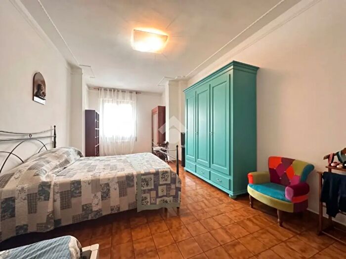 Appartamento trilocale in vendita in Via Capitano Michele Fiorillo, Carrara