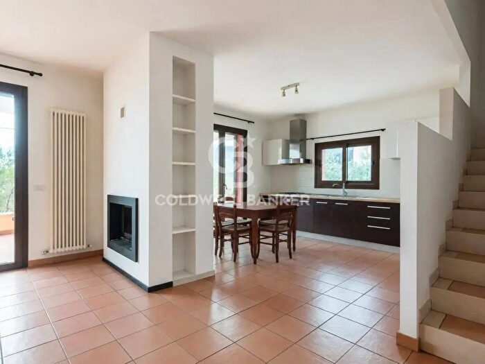 Appartamento trilocale in vendita in Via Serra di Sotto, Montefiore Conca
