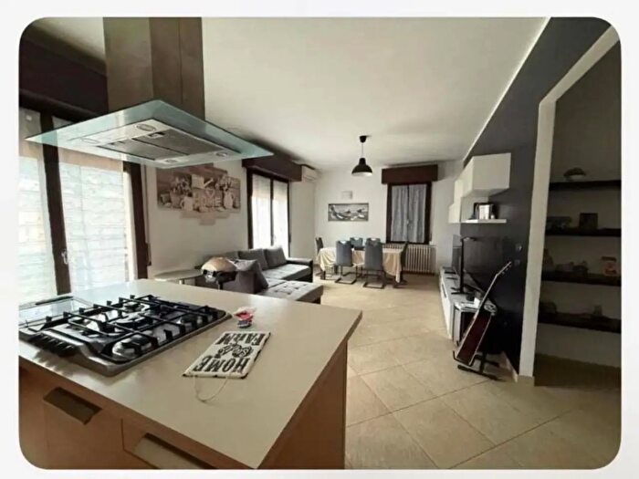 Appartamento con 5 locali in vendita in Fiorano Modenese