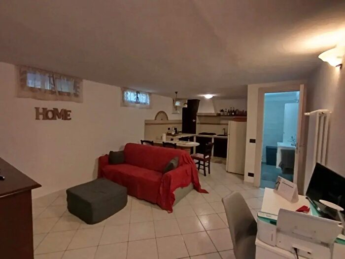 Appartamento bilocale in affitto in Via Curtatone b, Camaiore