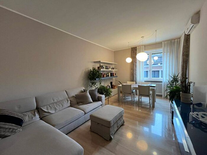 Appartamento quadrilocale in affitto in Via Benvenuto Cellini, San Salvario Dante, Torino