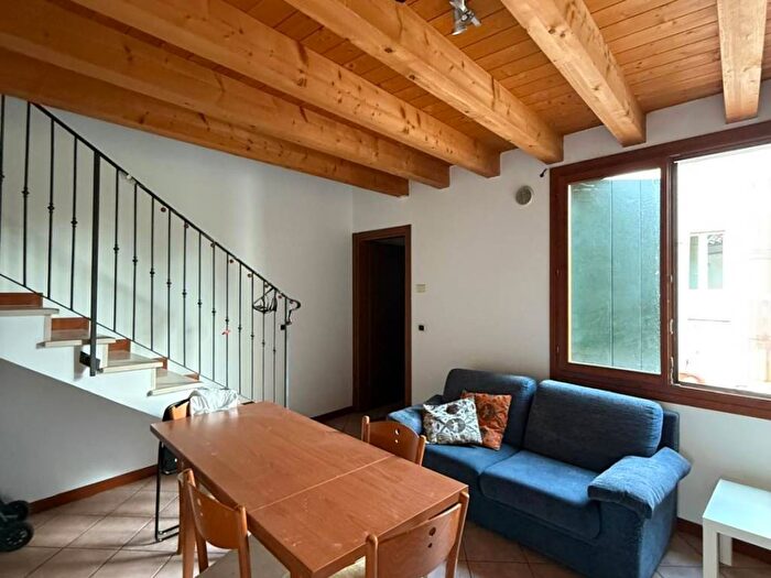 Appartamento bilocale in affitto in Via Santa Chiara, Santo, Padova