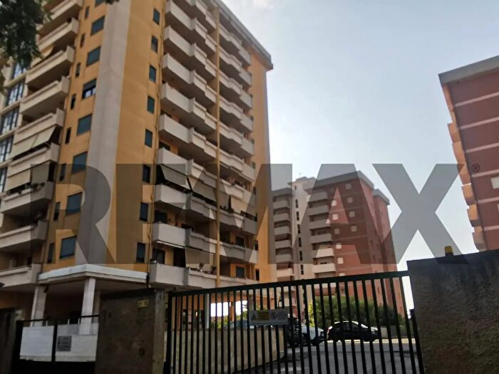 Appartamento con 6 locali in vendita in Via Fondacaro, Palmi