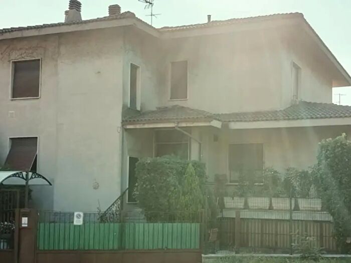 Casa con 5 locali in vendita in Via Signorelli, Garbagnate Milanese