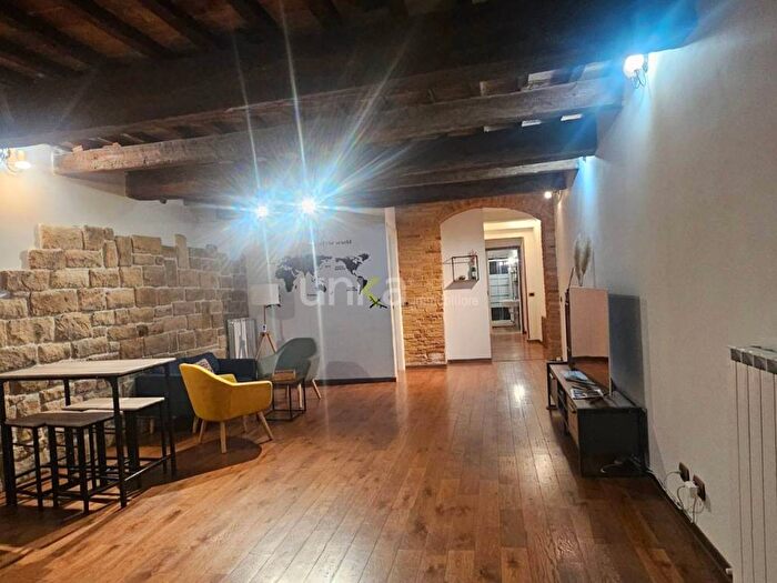 Appartamento con 5 locali in affitto in Via Pergolesi, Centro Storico, Jesi