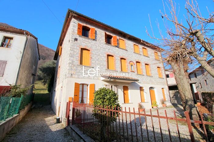 Casa con 7 locali in vendita in Cison Di Valmarino