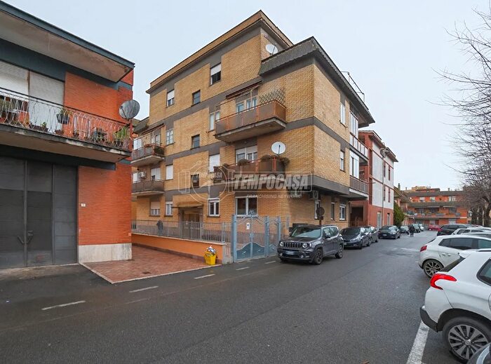 Appartamento quadrilocale in vendita in Via Giovanni Pascoli, Campagnano Di Roma