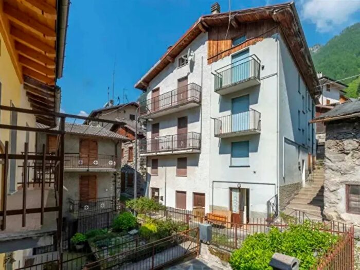 Appartamento monolocale in vendita in Via Fiumenero, Carona