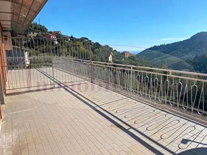 Appartamento con 5 locali in affitto in Leivi, Crocetta