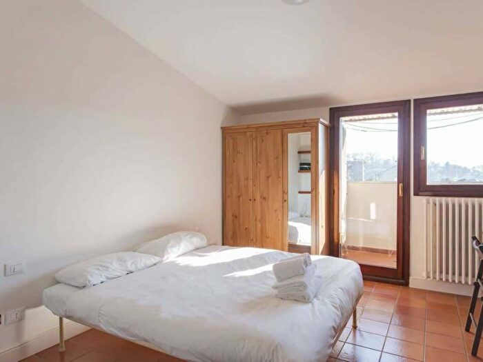 Appartamento trilocale in affitto in Viale Certosa, Certosa, Milano