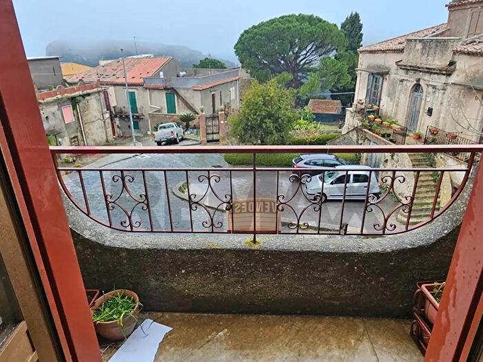 Casa con 5 locali in vendita in Via Vittorio Emanuele II, Rometta