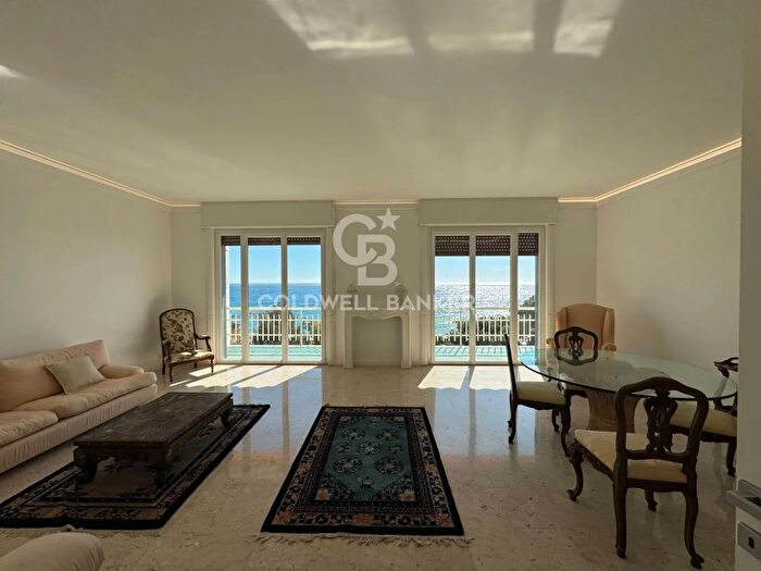 Appartamento quadrilocale in vendita in Corso Marconi, Ospedaletti