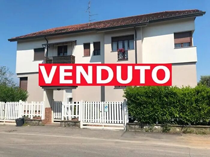 Appartamento trilocale in vendita in Via Giambattista Tiepolo, Lainate