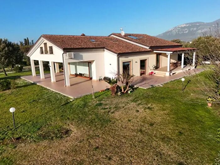 Casa con 6 locali in vendita in Via Molino di Mare, Capaccio