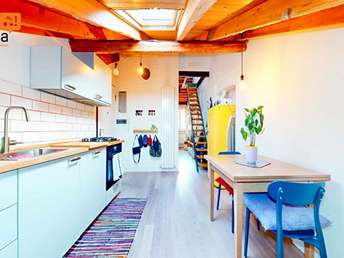 Casa bilocale in vendita in Via Crespi, Milano