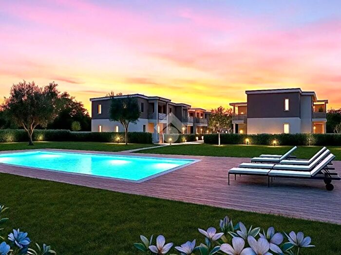 Appartamento trilocale in vendita in Via San Martino, Castelnuovo Del Garda