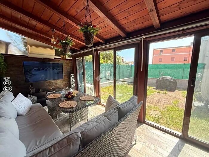 Appartamento trilocale in vendita in Via Provinciale Capena, Capena