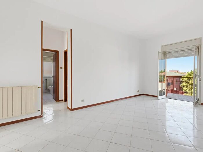 Appartamento trilocale in vendita in Via Giuseppe Verdi, Mascalucia