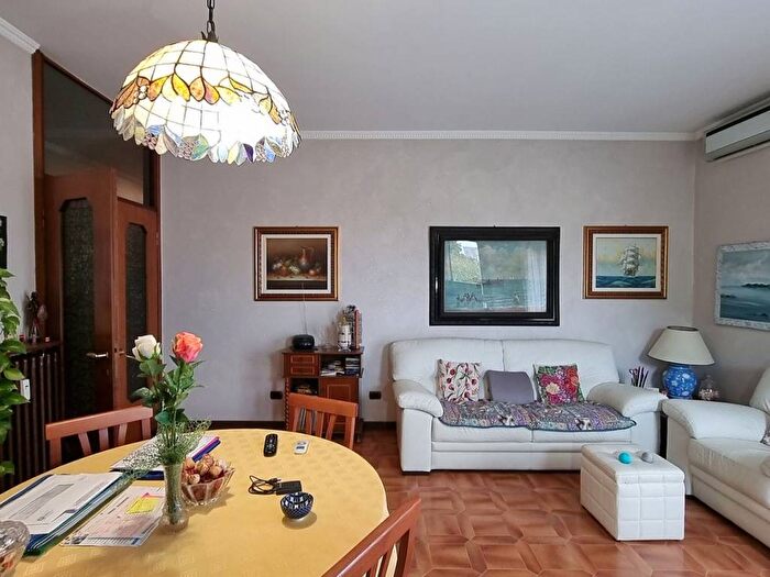 Appartamento trilocale in affitto in Via Fabio Filzi, Centro, Brugherio